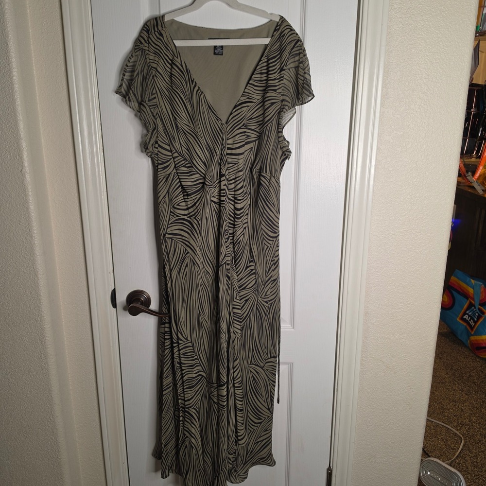 Alfani Woman Silk Zebra Print V-Neck Midi Dress Olive Green Black 16W